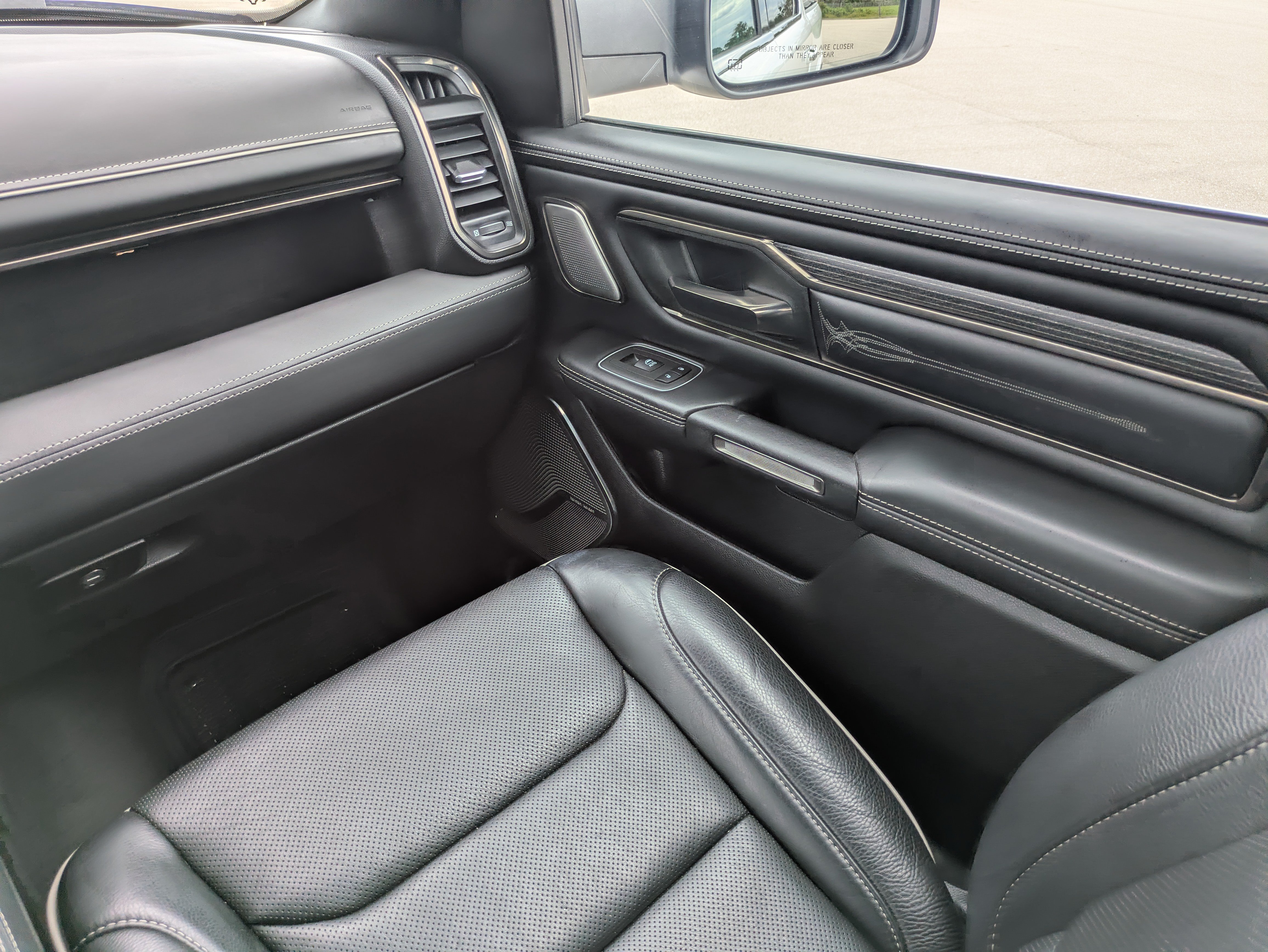 Used 2021 RAM 1500 Limited AWD/4WD image 17