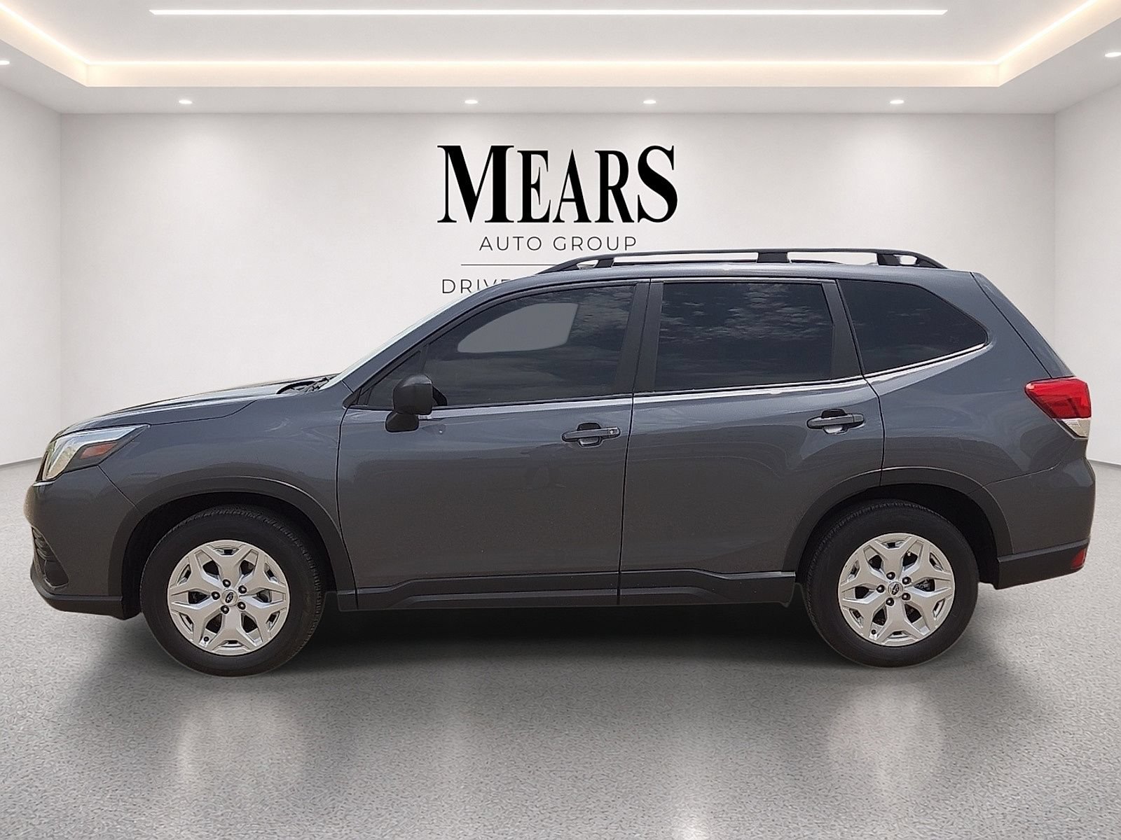 Used 2023 Subaru Forester AWD/4WD image 2