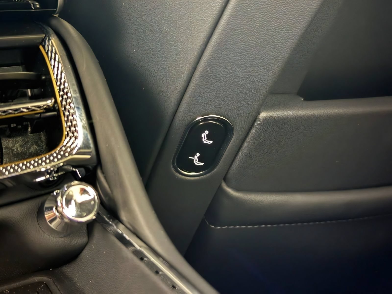 New 2026 Bentley Flying Spur Plug-In Hybrid AWD/4WD image 24