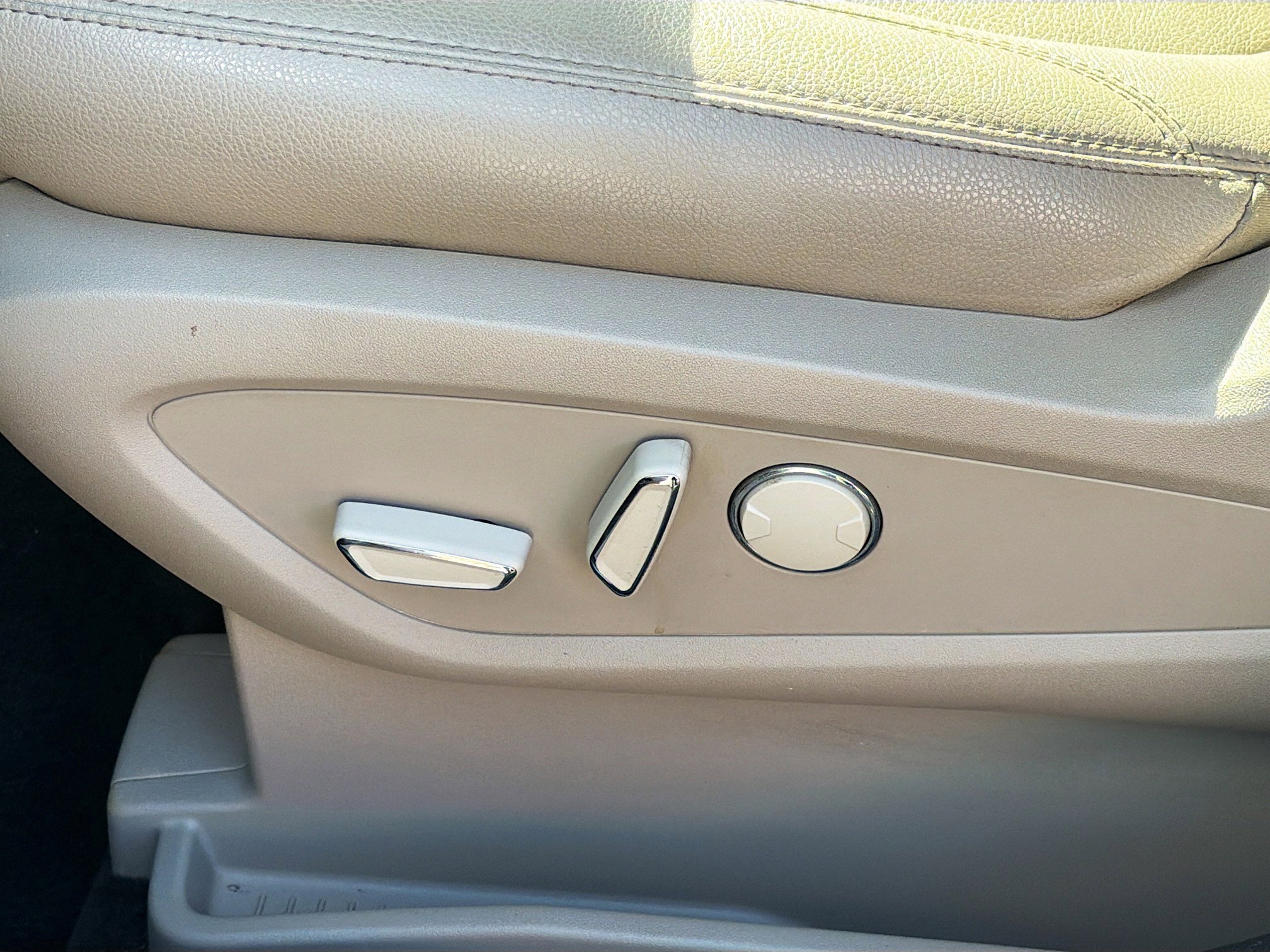 Used 2021 Lincoln Nautilus FWD image 25