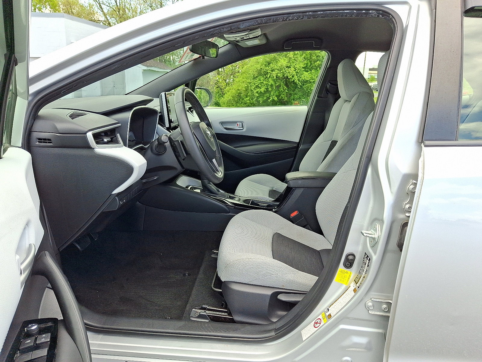 Used 2020 Toyota Corolla SE w/ SE Preferred Package FWD image 15