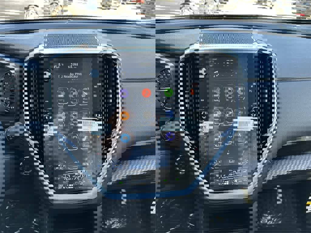 Used 2025 Subaru Ascent Premium image 16