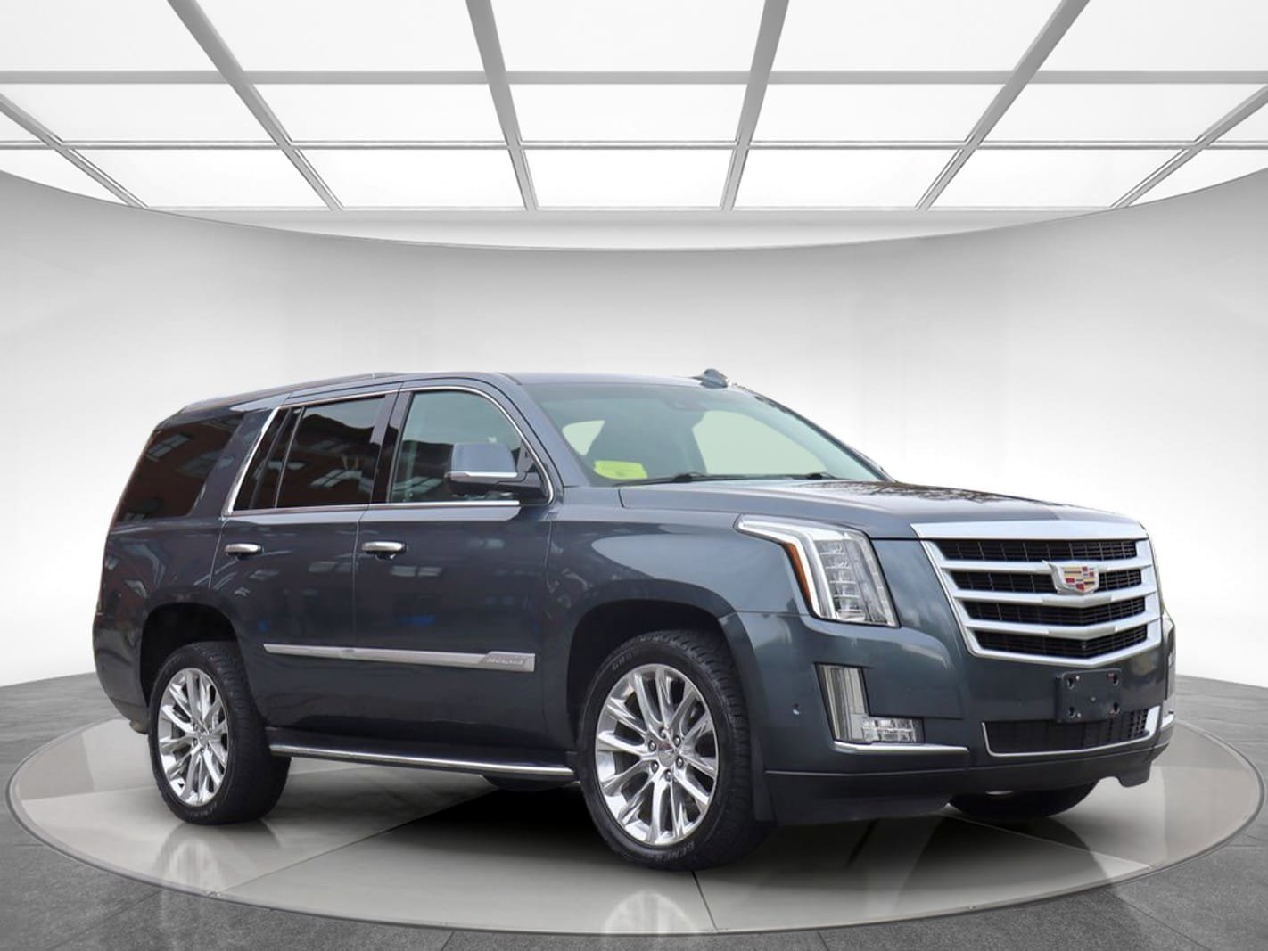 Used 2019 Cadillac Escalade Luxury AWD/4WD image 3