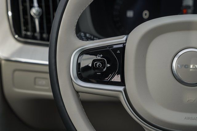 New 2026 Volvo XC60 B5 Ultra w/ Protection Package Premier image 29