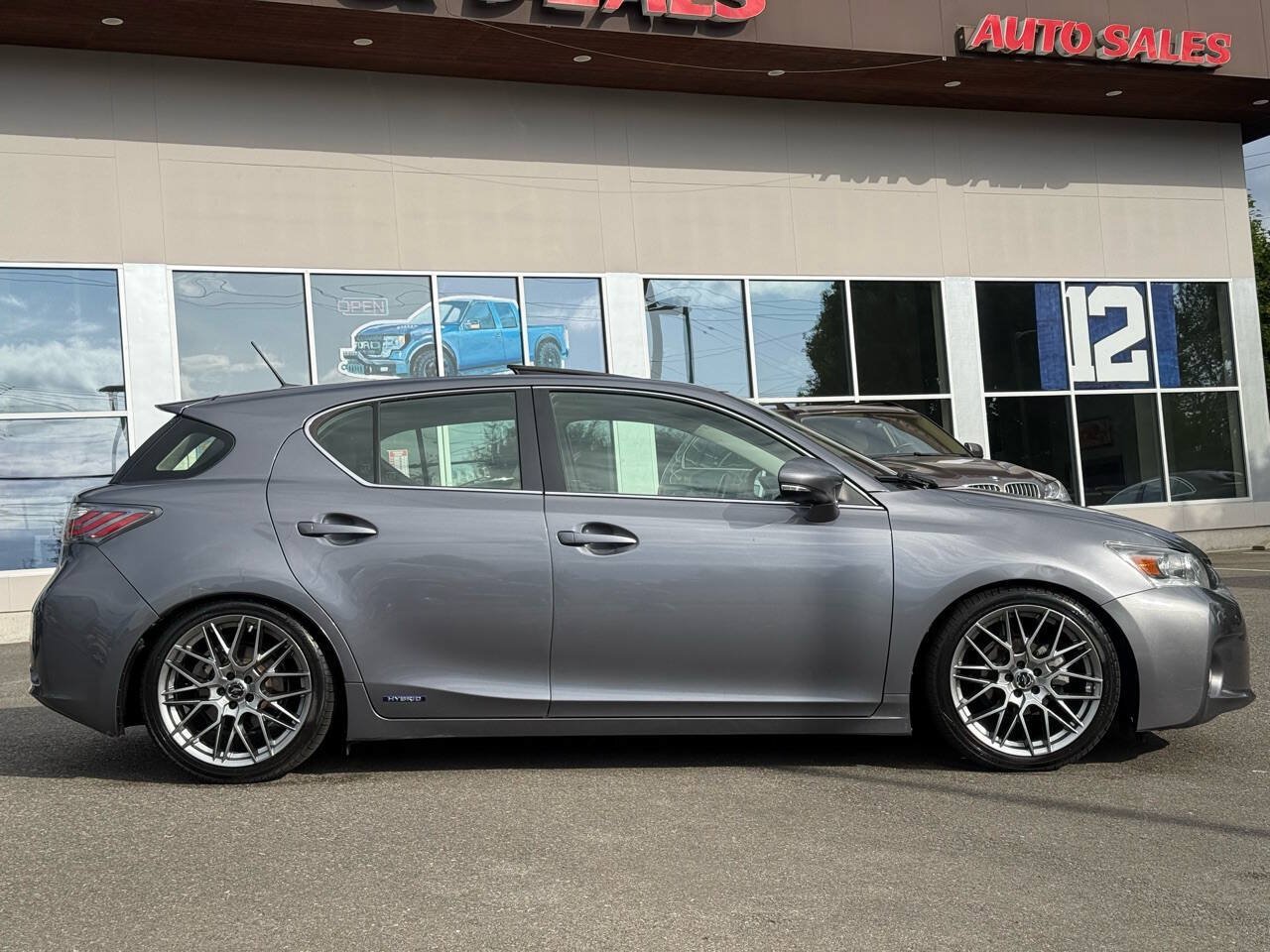 Used 2013 Lexus CT 200h w/ Seat Comfort Pkg FWD image 5
