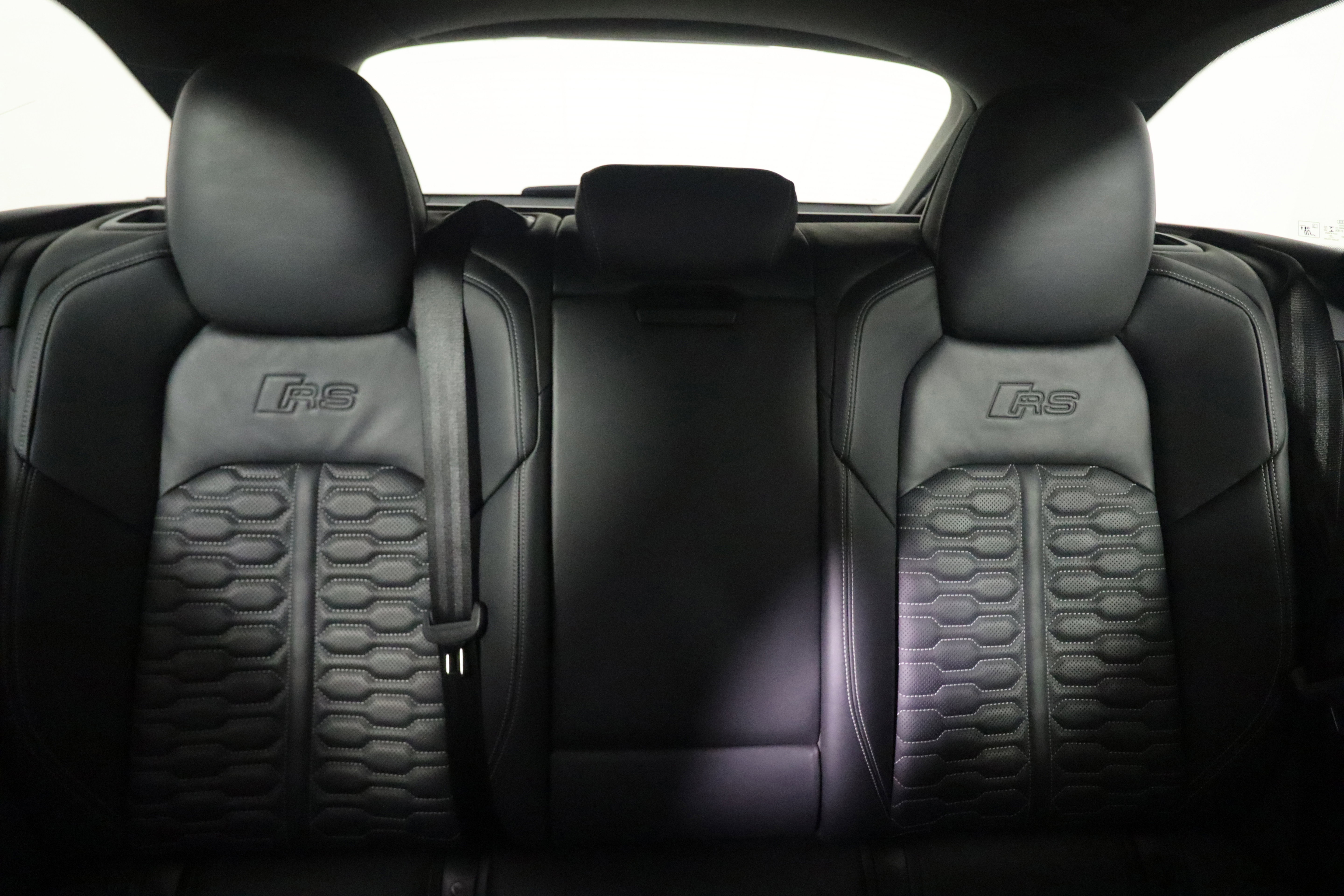 Used 2021 Audi RS 6 w/ Carbon Optic Package AWD/4WD image 14