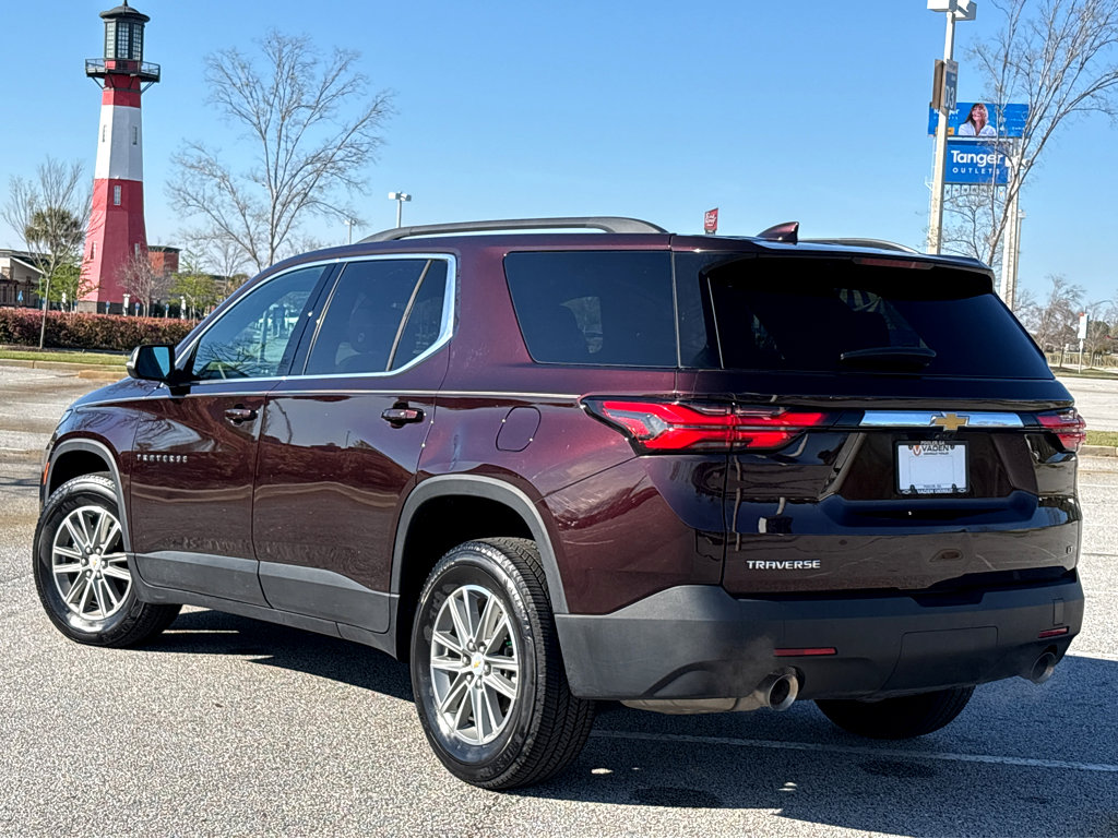Used 2023 Chevrolet Traverse LT image 18