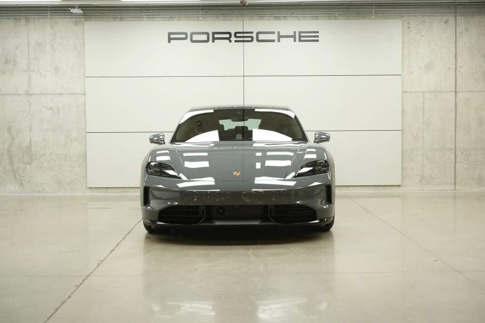 New 2026 Porsche Taycan GTS AWD/4WD image 10