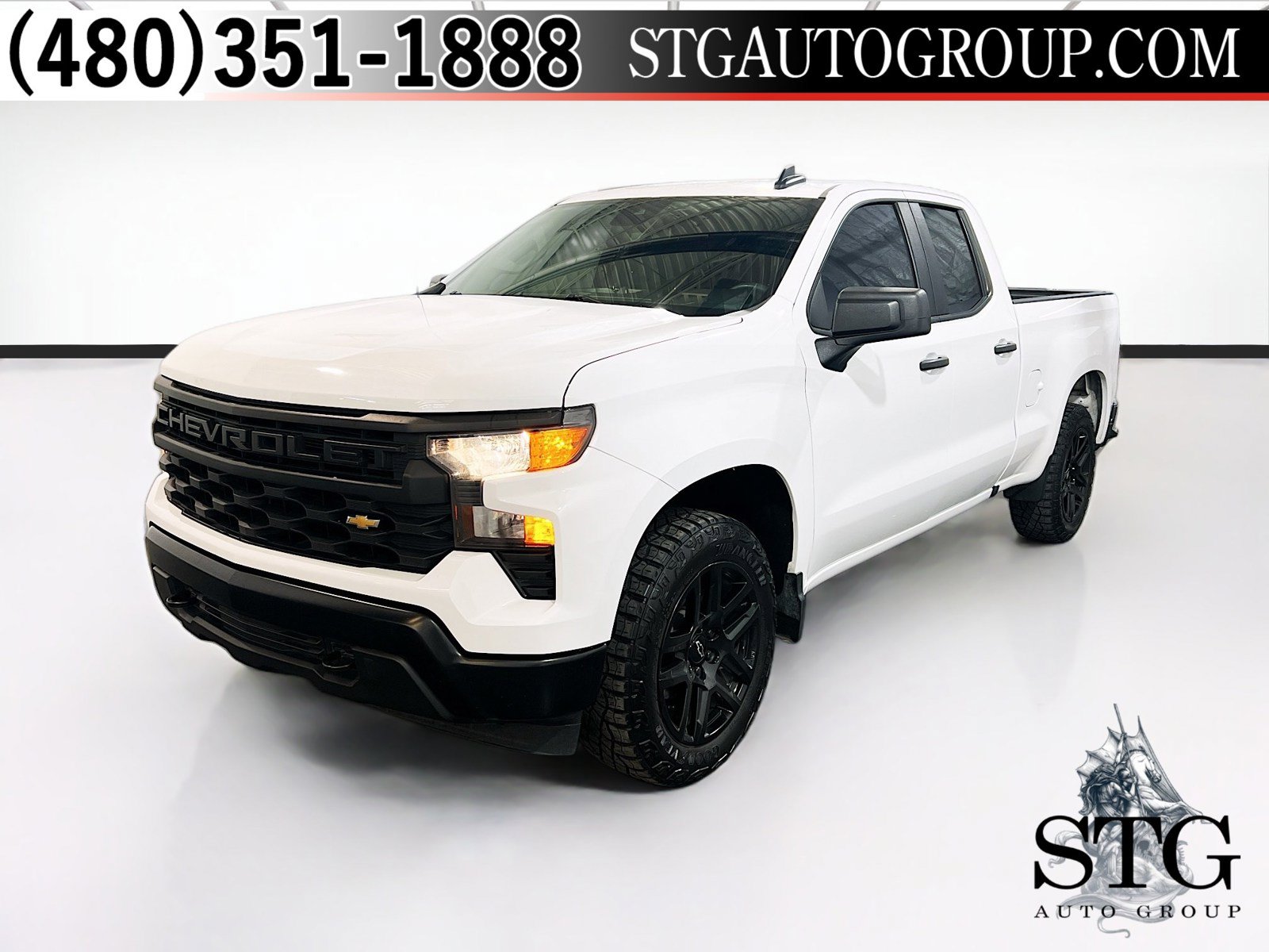 Used 2024 Chevrolet Silverado 1500 W/T w/ Trailering Package AWD/4WD image 1