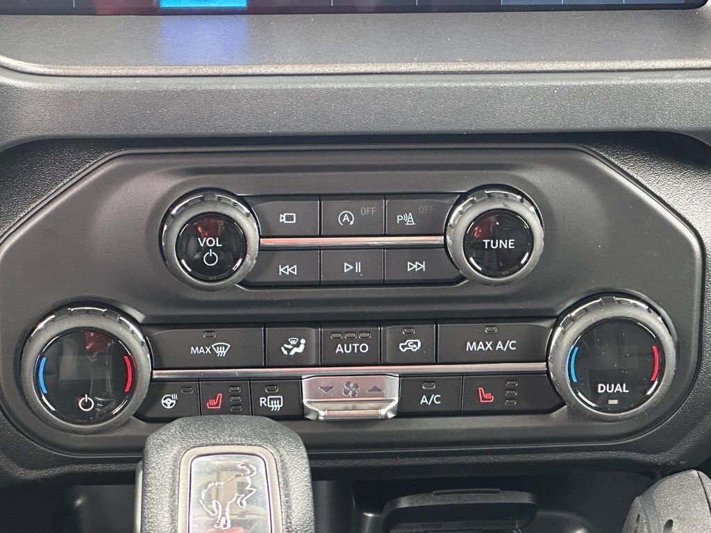 New 2026 Ford Bronco Badlands image 16