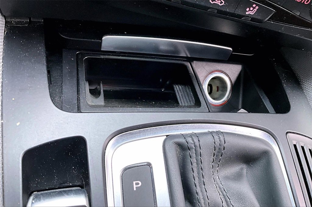 Used 2017 Audi Q5 2.0T Premium Plus w/ Technology Package image 16