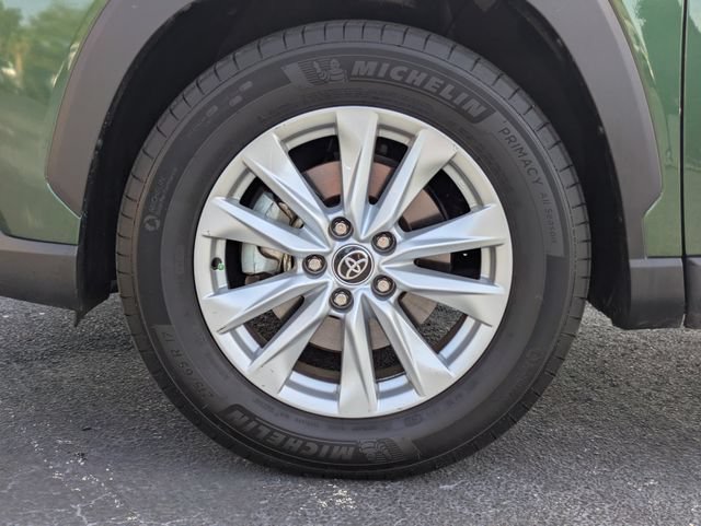 Used 2023 Toyota Corolla Cross LE w/ Moonroof Package FWD image 11