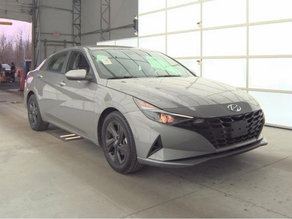 Used 2023 Hyundai Elantra SEL image 4