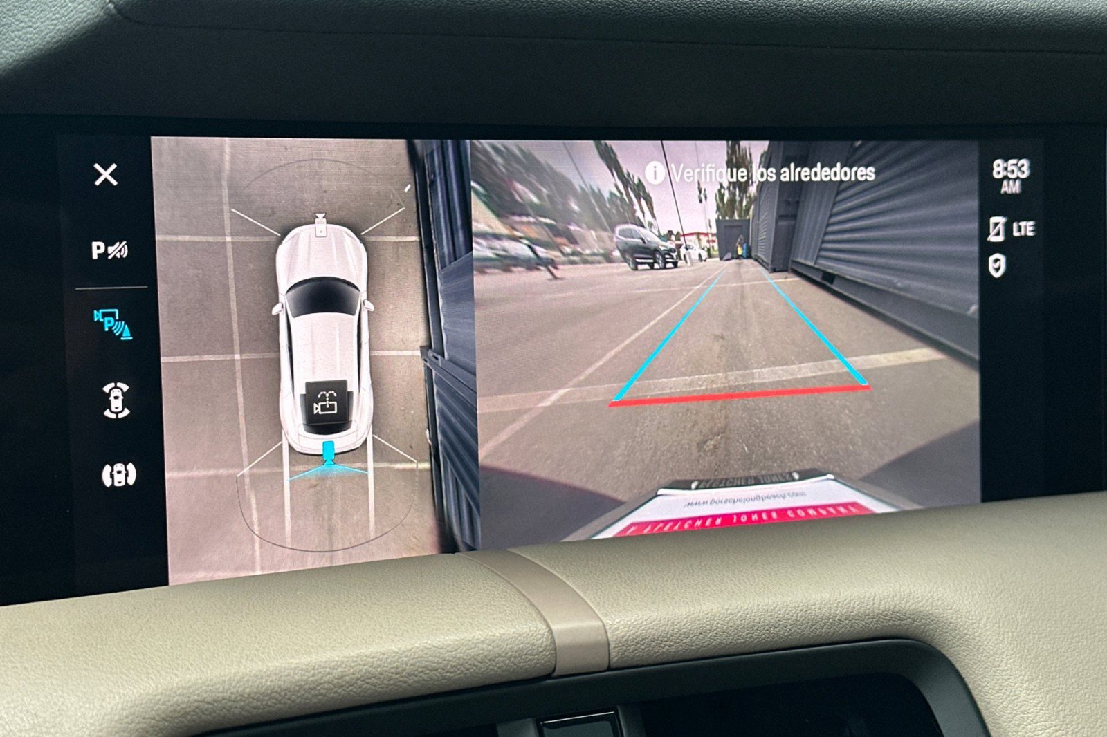 Used 2023 Porsche Taycan image 19