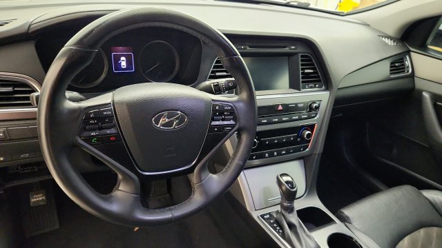 Used 2017 Hyundai Sonata Sport w/ Value Edition Package 02 FWD image 12
