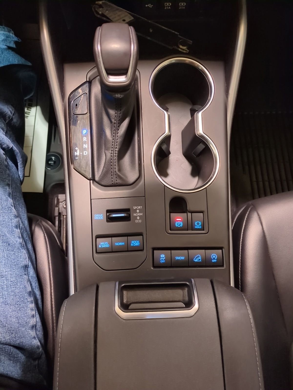 Used 2021 Toyota Highlander XLE image 18