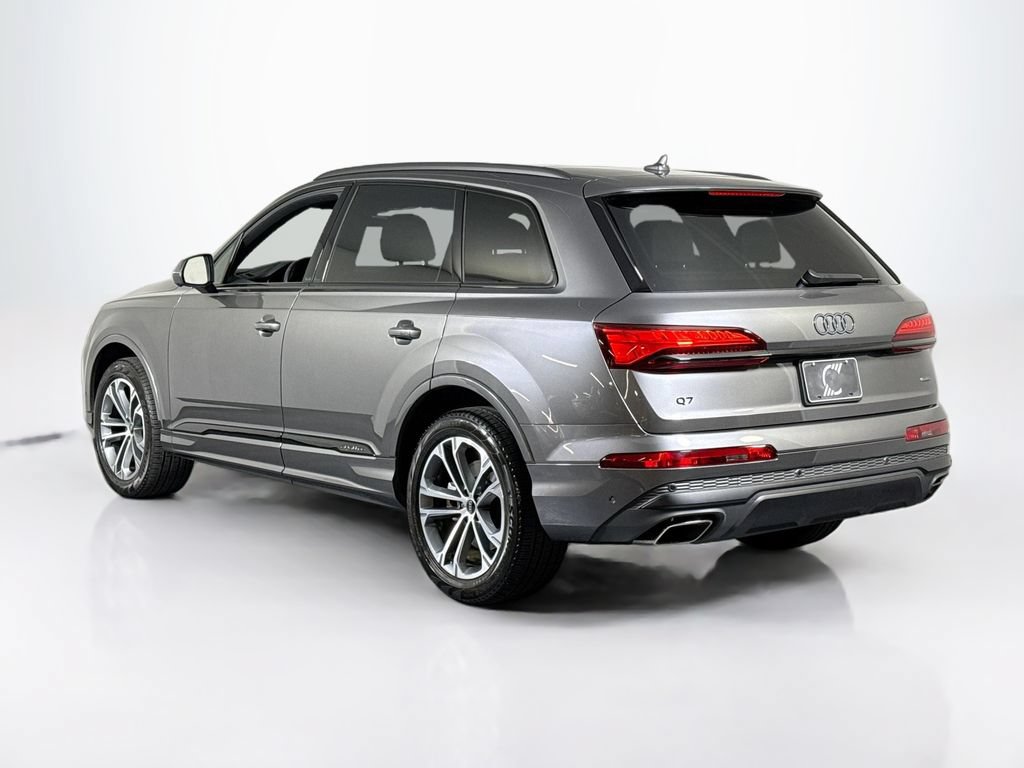 Used 2026 Audi Q7 3.0T Premium w/ Convenience Plus Package AWD/4WD image 3