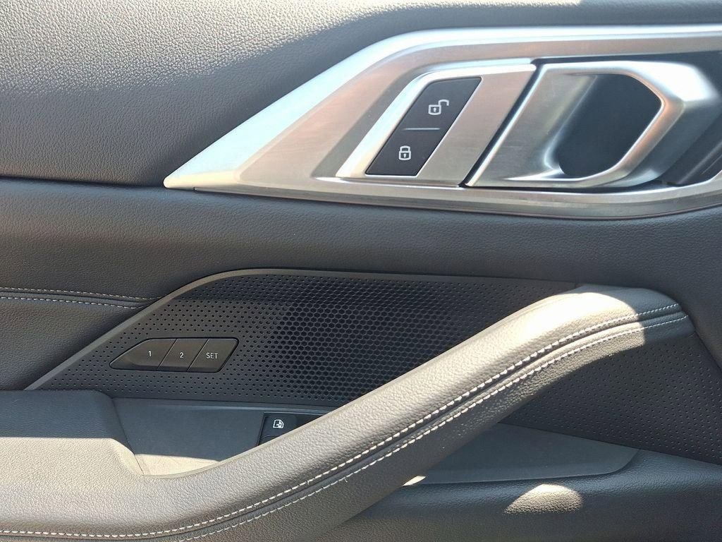 Used 2025 BMW 430i xDrive Coupe w/ Premium Package image 12