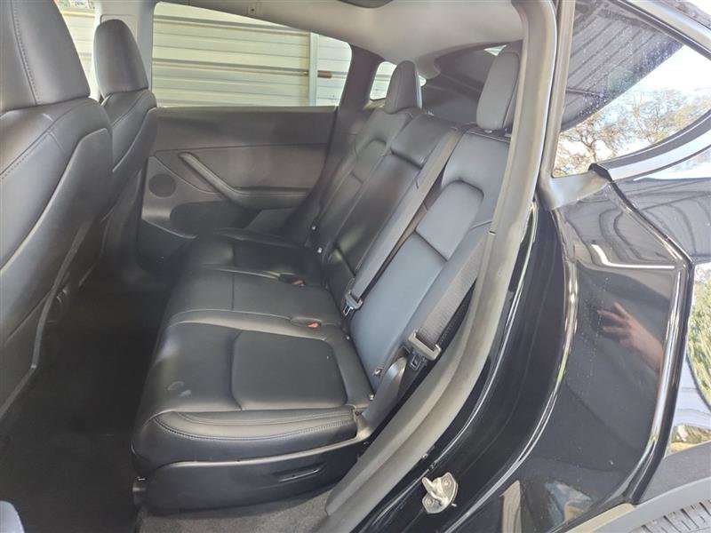 Used 2025 Tesla Model Y Long Range image 5