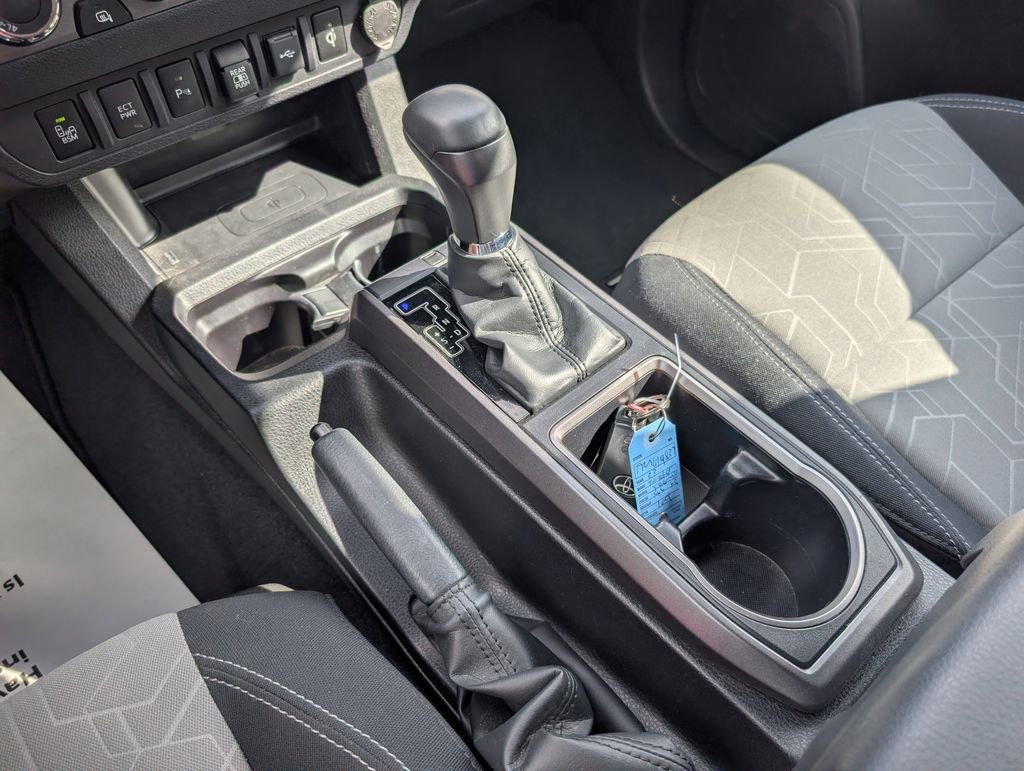 Used 2023 Toyota Tacoma TRD Sport w/ Advanced Technology Package image 16