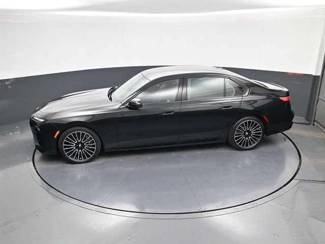 Used 2025 BMW 760i xDrive w/ Executive Package AWD/4WD image 36
