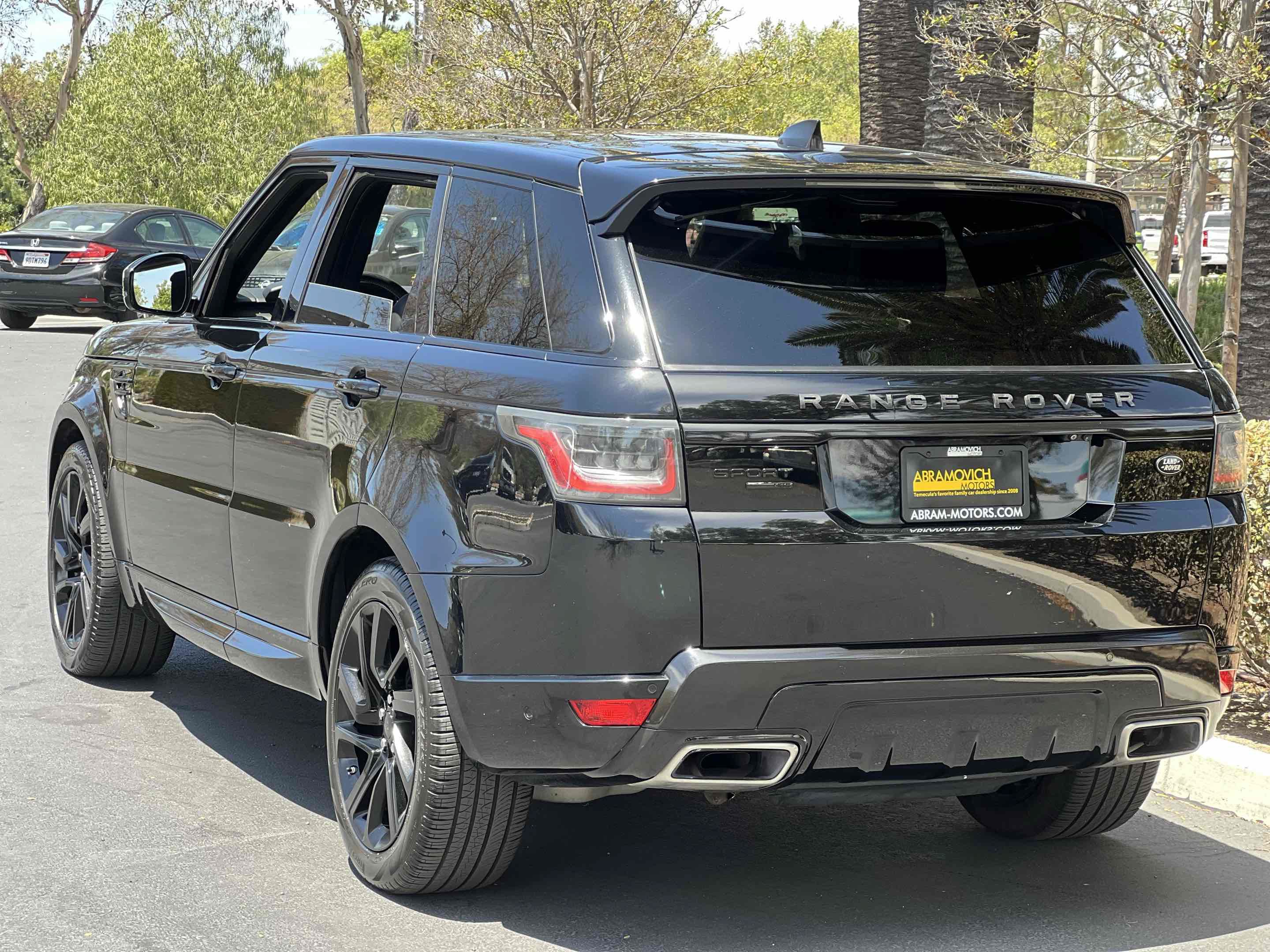 Used 2019 Land Rover Range Rover Sport HSE AWD/4WD image 18
