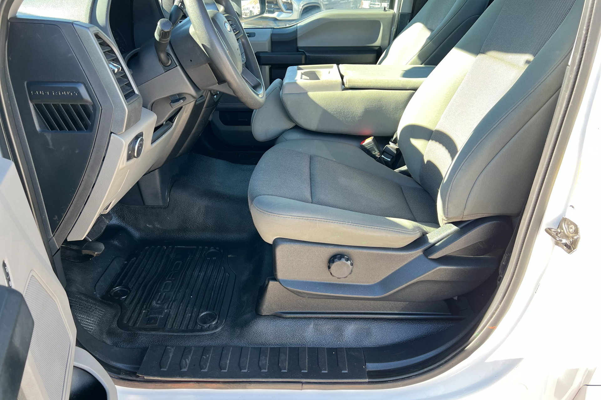 Used 2022 Ford F250 XL w/ Power Equipment Group image 13