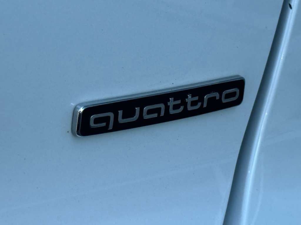 Used 2024 Audi Q4 e-tron Premium w/ Convenience Package image 51