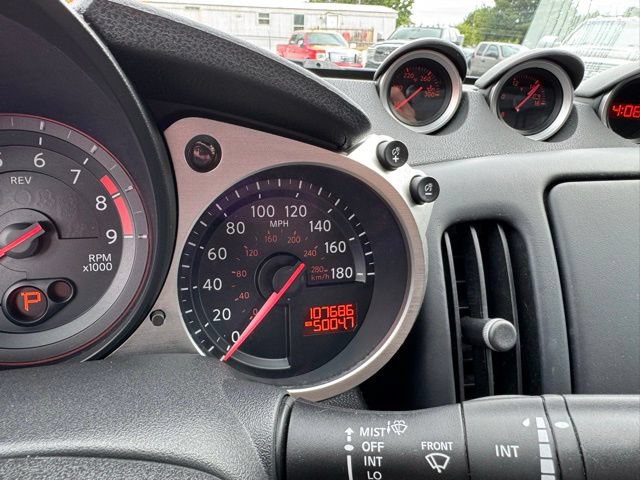 Used 2016 Nissan 370Z Coupe RWD image 15