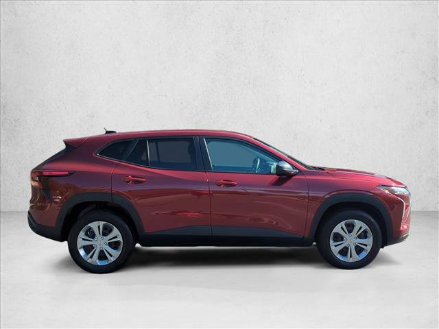 Used 2024 Chevrolet Trax LS w/ Driver Confidence Package image 4