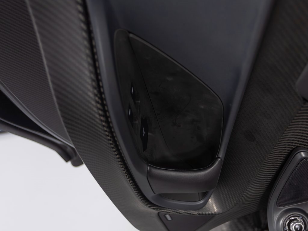 Used 2014 McLaren P1 image 12