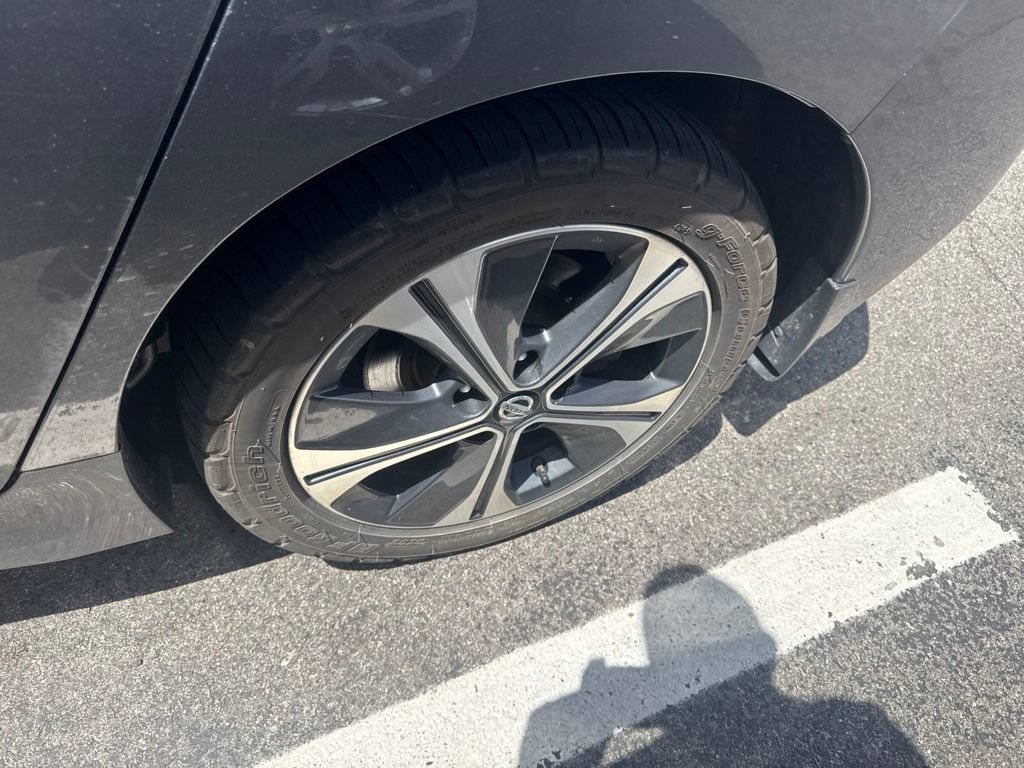 Used 2019 Nissan Leaf SV Plus w/ SV Plus Technology Package FWD image 9