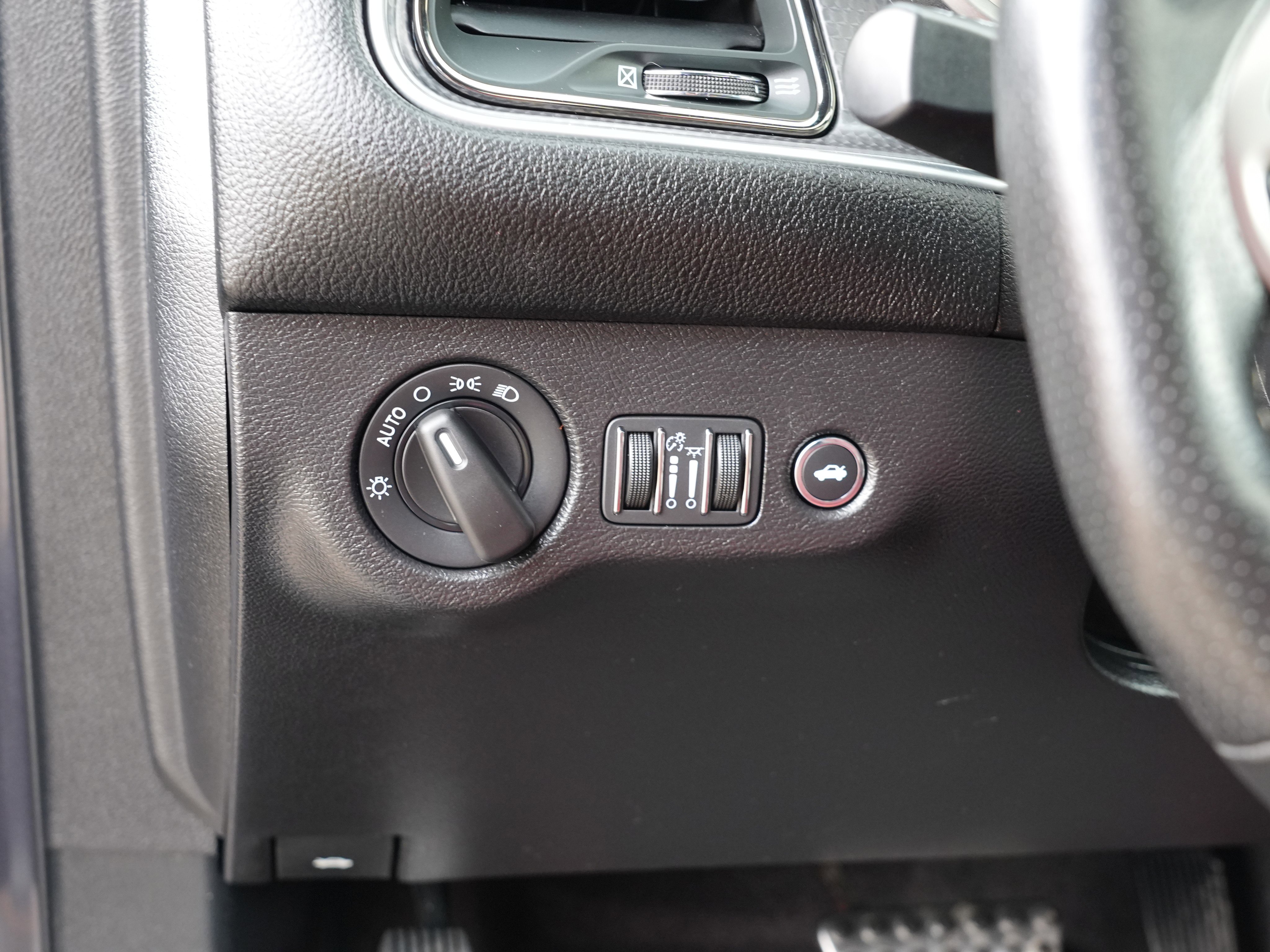 Used 2019 Dodge Challenger SRT Hellcat Redeye image 23