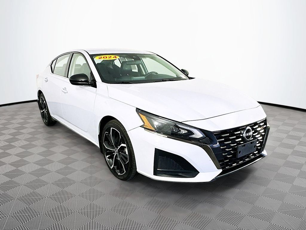 Used 2024 Nissan Altima 2.5 SR FWD video 2