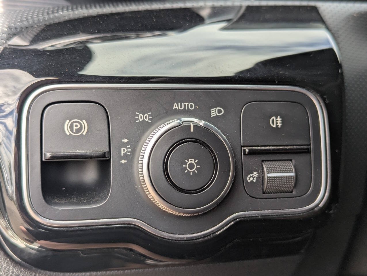 Used 2020 Mercedes-Benz CLA 250 image 28