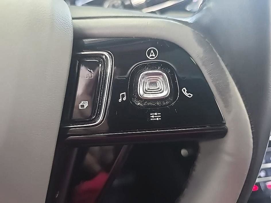 Used 2022 Lincoln Corsair AWD w/ Premium Package image 18