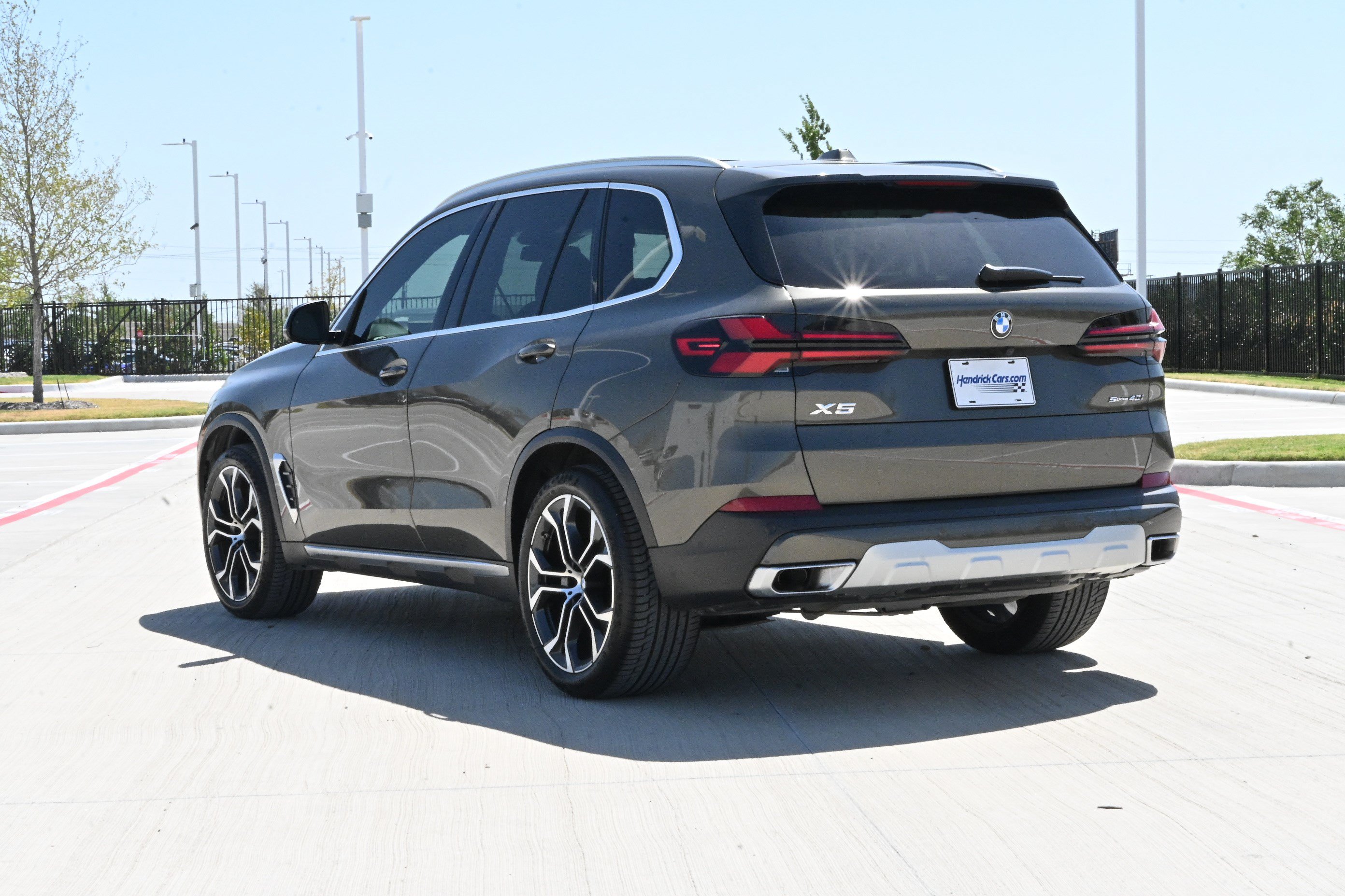 Certified 2025 BMW X5 sDrive40i w/ Premium Package RWD image 7