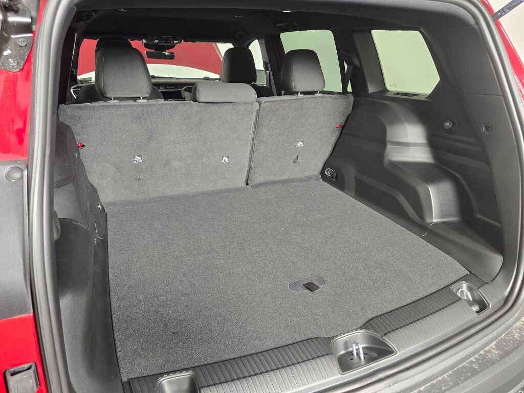 New 2026 Jeep Cherokee Laredo image 14