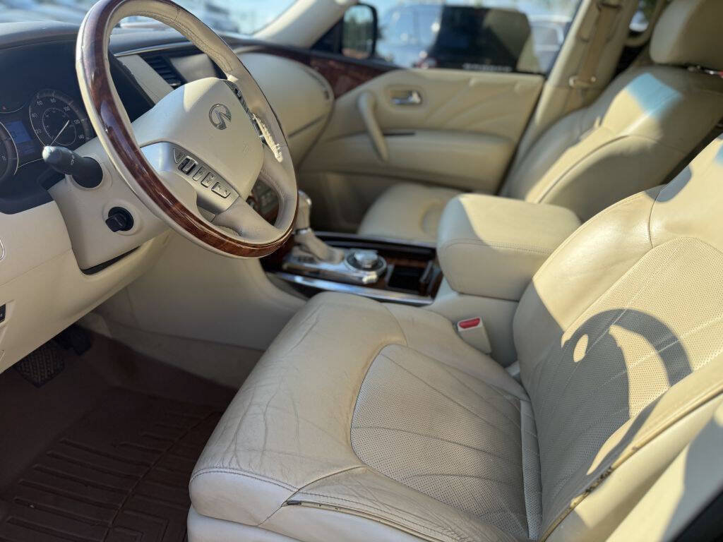Used 2015 INFINITI QX80 4WD w/ Deluxe Technology Package image 9