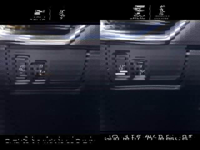 Certified 2023 Cadillac XT4 Premium Luxury w/ Cold Weather Package image 23