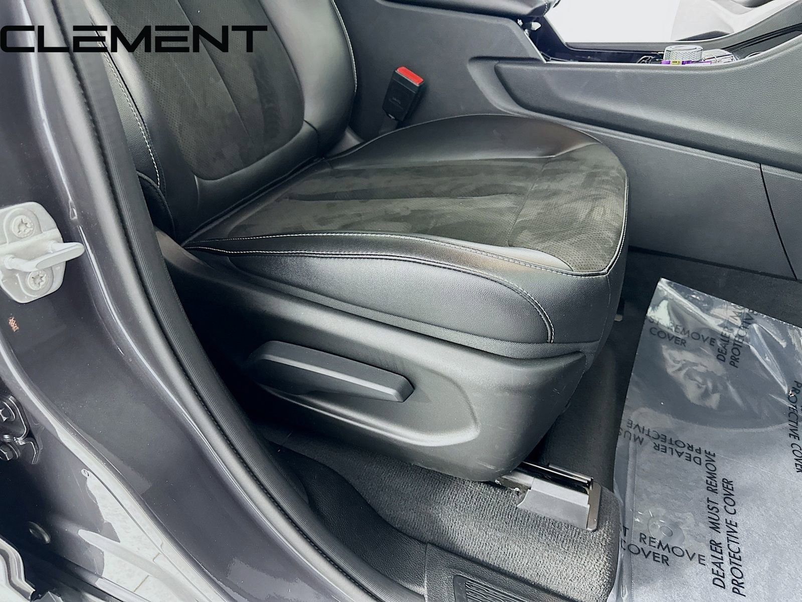 Used 2023 Jeep Grand Cherokee L Laredo AWD/4WD image 35