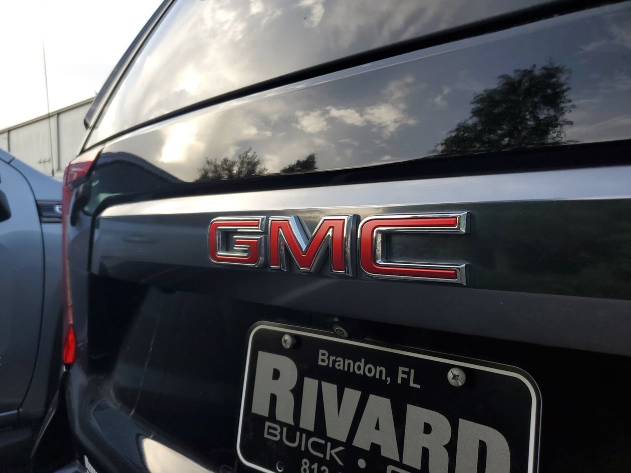 Used 2023 GMC Yukon AT4 AWD/4WD image 6