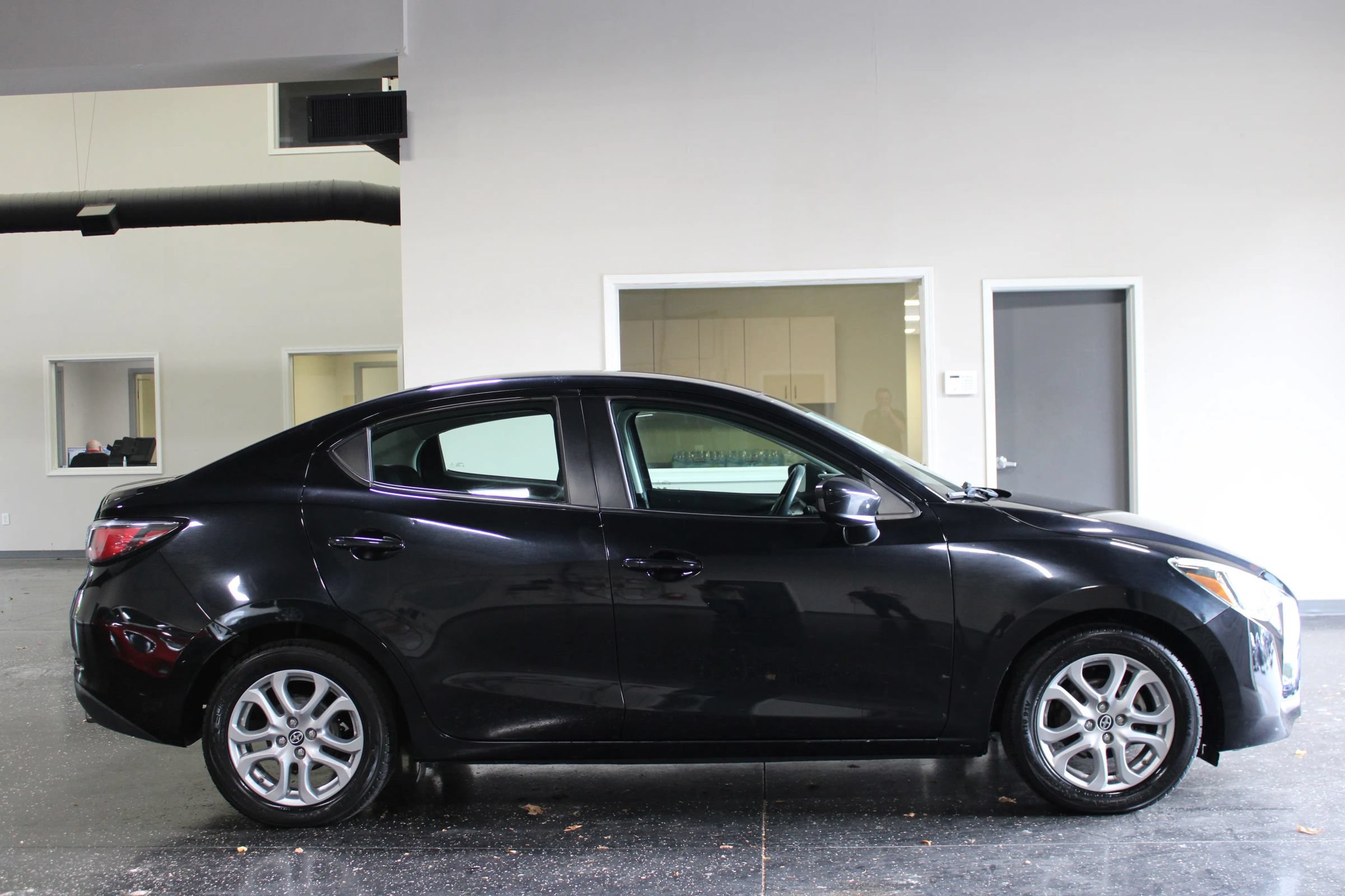 Used 2016 Scion iA FWD image 2