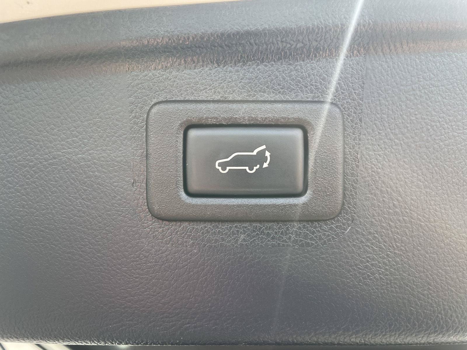 Used 2017 Subaru Outback 3.6R Limited AWD/4WD image 31