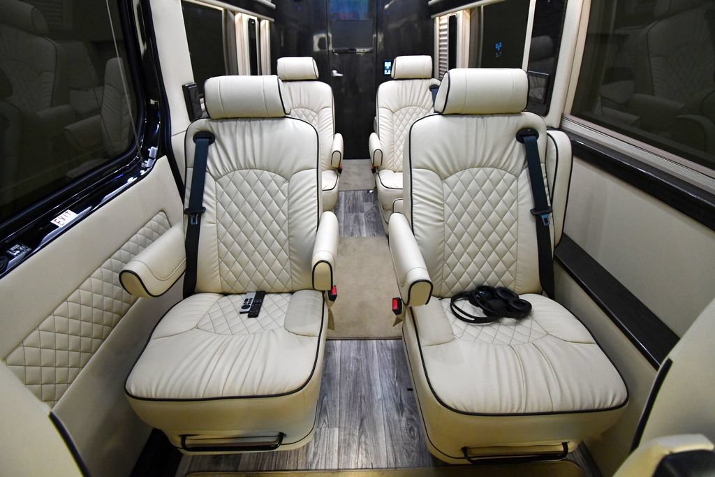 Used 2021 Mercedes-Benz Sprinter 3500 image 18