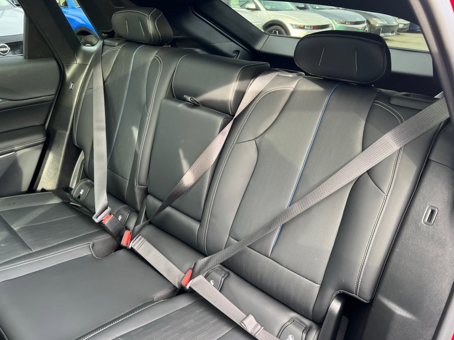 Used 2024 Cadillac Lyriq Luxury w/ LPO, Floor Liner Package image 51