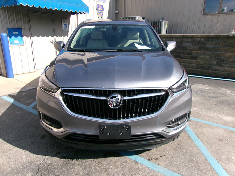 Used 2021 Buick Enclave Essence AWD/4WD image 2