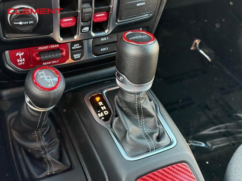 Used 2024 Jeep Gladiator Rubicon w/ Convenience Group AWD/4WD image 18
