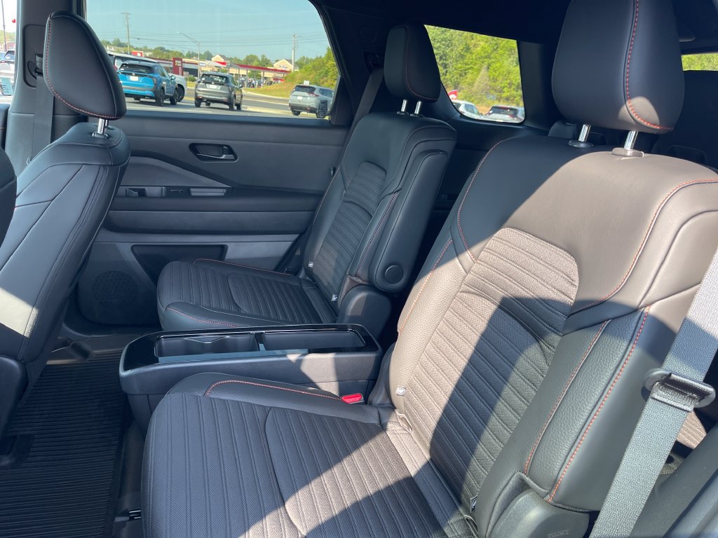 New 2026 Nissan Pathfinder Rock Creek w/ Rock Creek Premium Package AWD/4WD image 14
