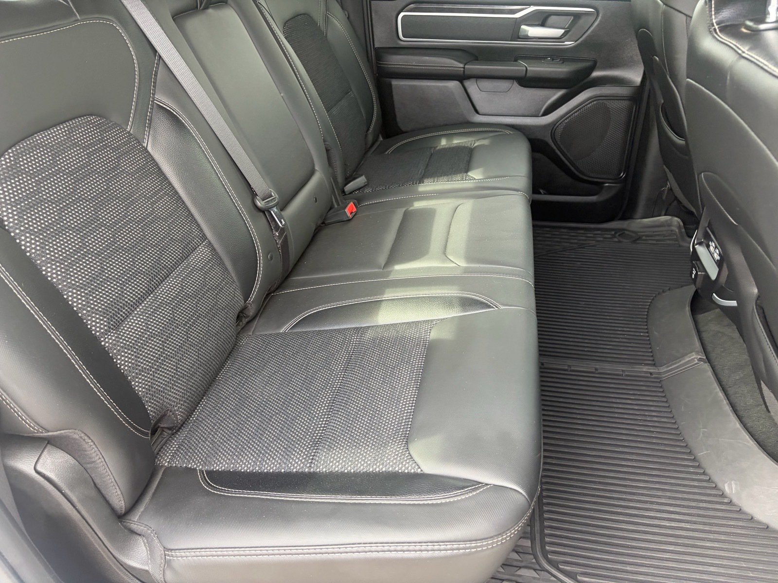 Used 2022 RAM 1500 Big Horn AWD/4WD image 31